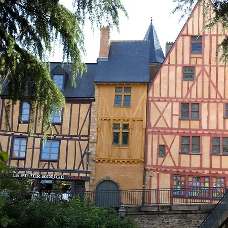 D'hotes De Verdigne Piscine Chauffee Parking Wifi Bed and Breakfast 3*