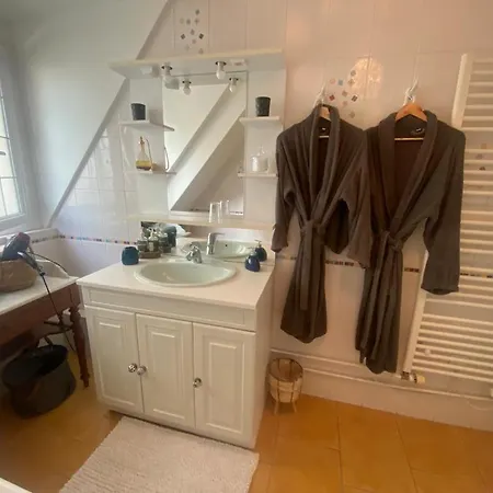 Bed and Breakfast D'hotes De Verdigne Piscine Chauffee Parking Wifi