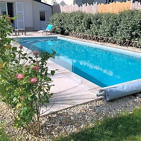Couette-café D'hôtes De Verdigné Piscine Chauffée Parking Wifi