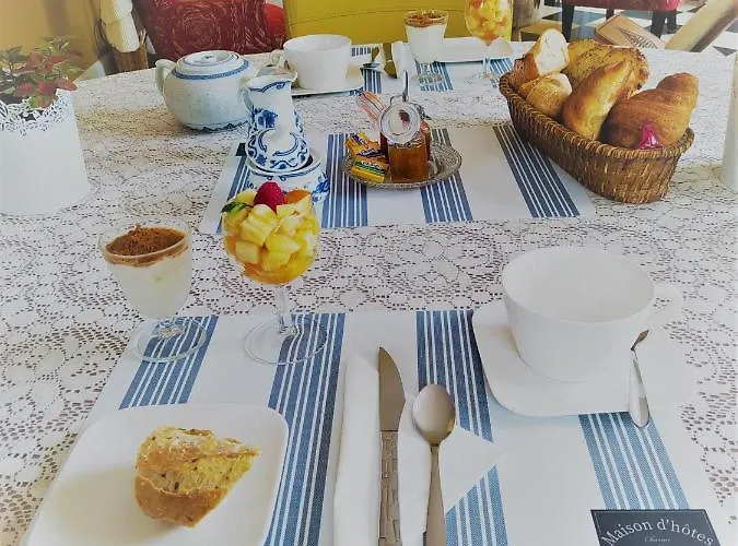 Bed & Breakfast D'hôtes De Verdigné Piscine Chauffée Parking Wifi Le Mans