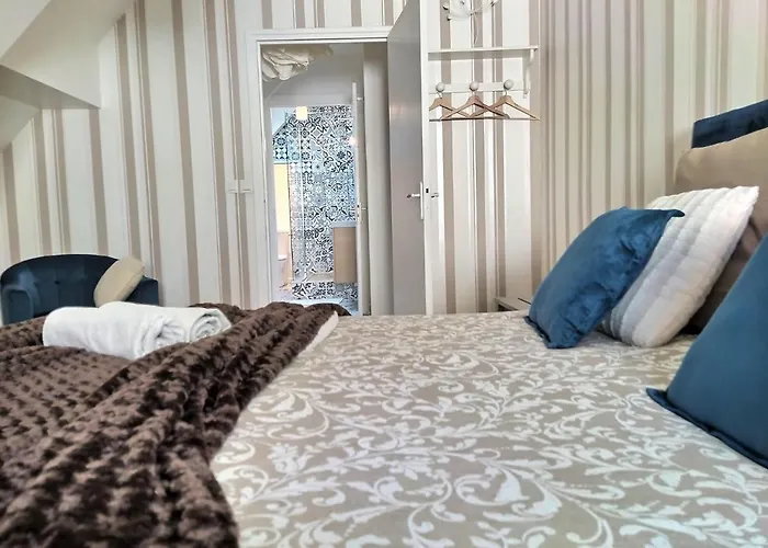 D'hôtes De Verdigné Piscine Chauffée Parking Wifi Bed & Breakfast 3*