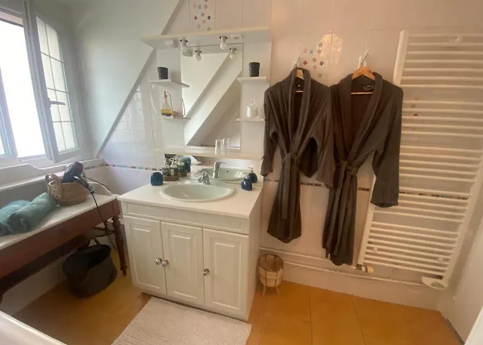 Bed & Breakfast D'hotes De Verdigne Piscine Chauffee Parking Wifi